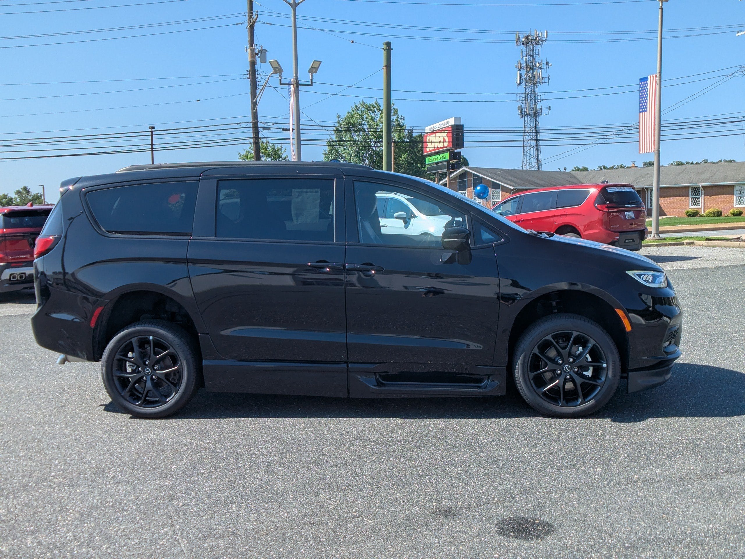 2026 Chrysler Pacifica Select
