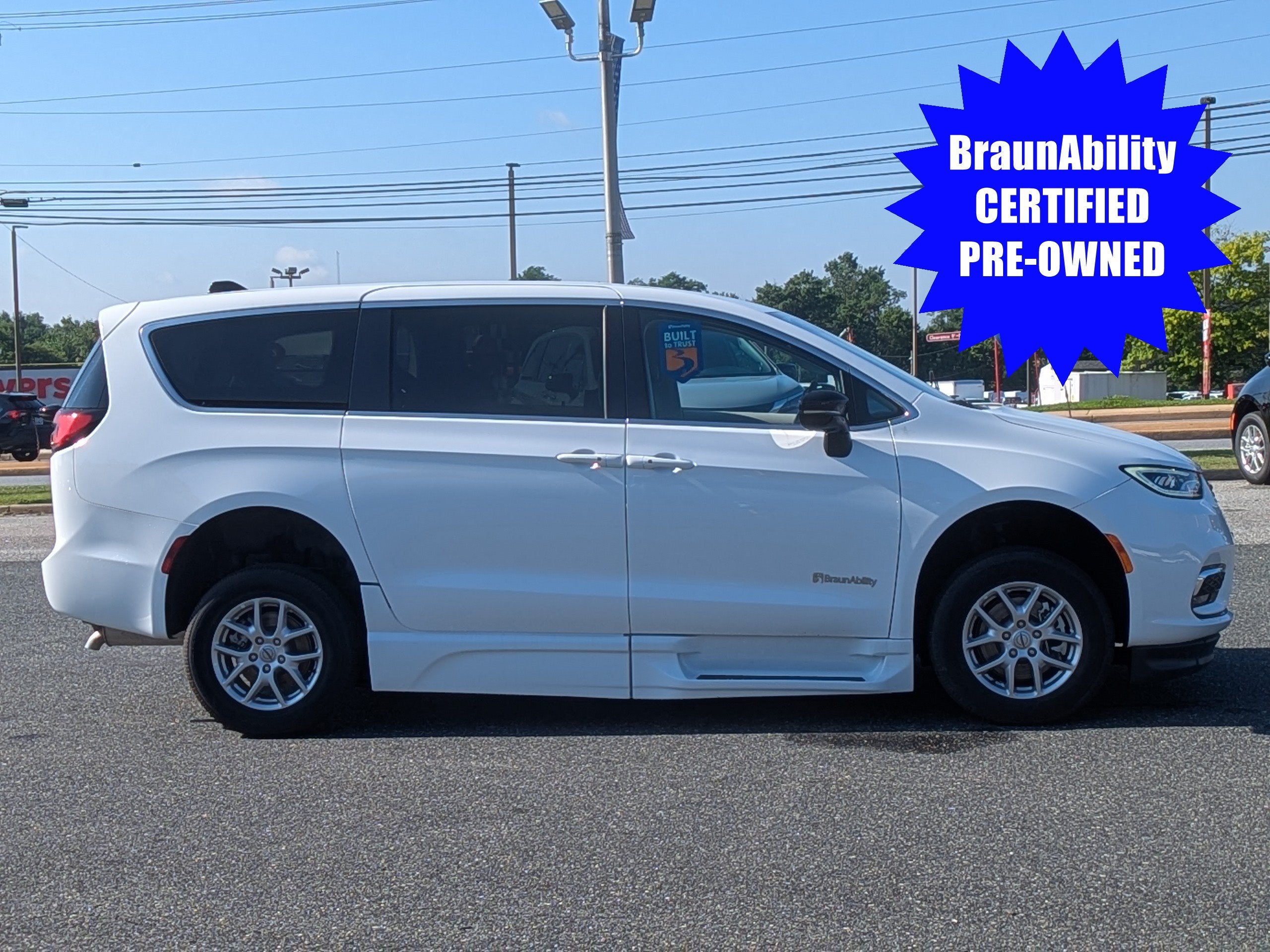 2024 Chrysler Pacifica Touring L