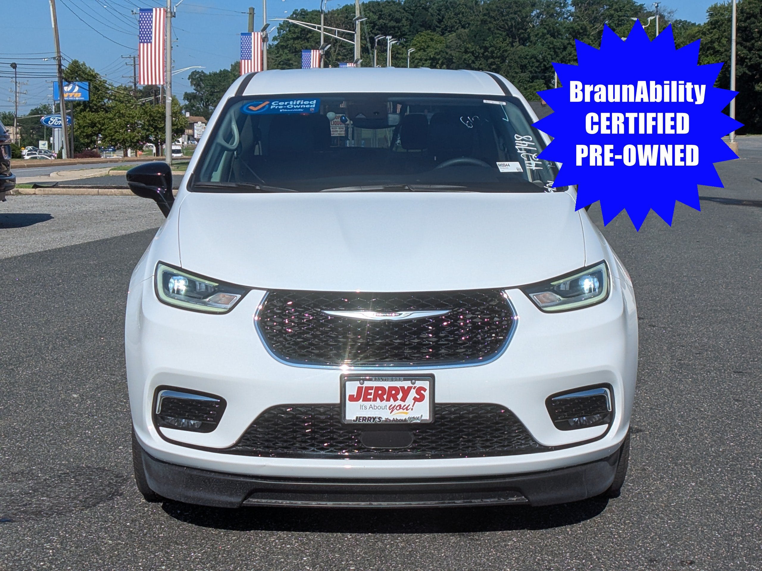 2024 Chrysler Pacifica Touring L