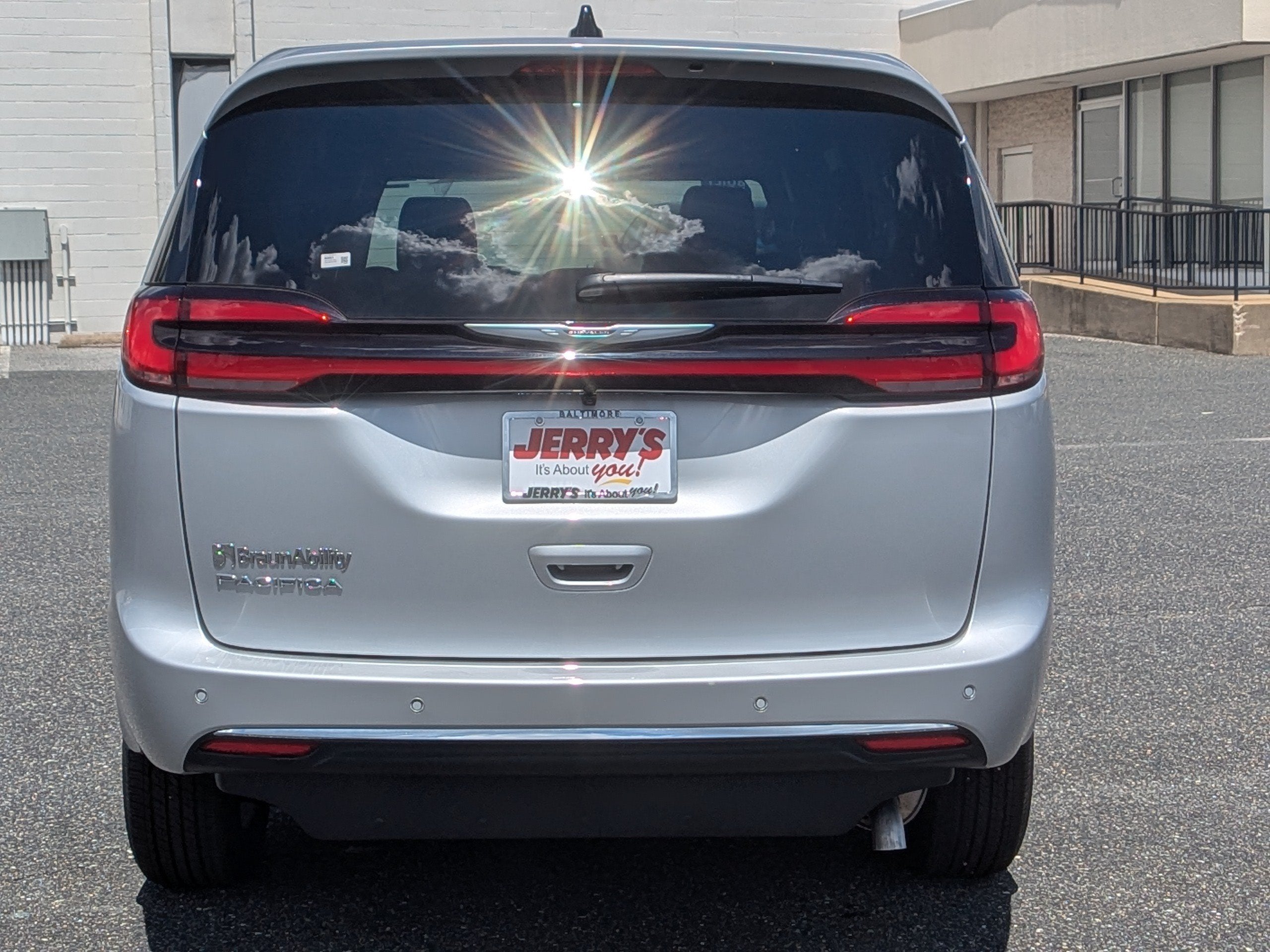 2026 Chrysler Pacifica Select
