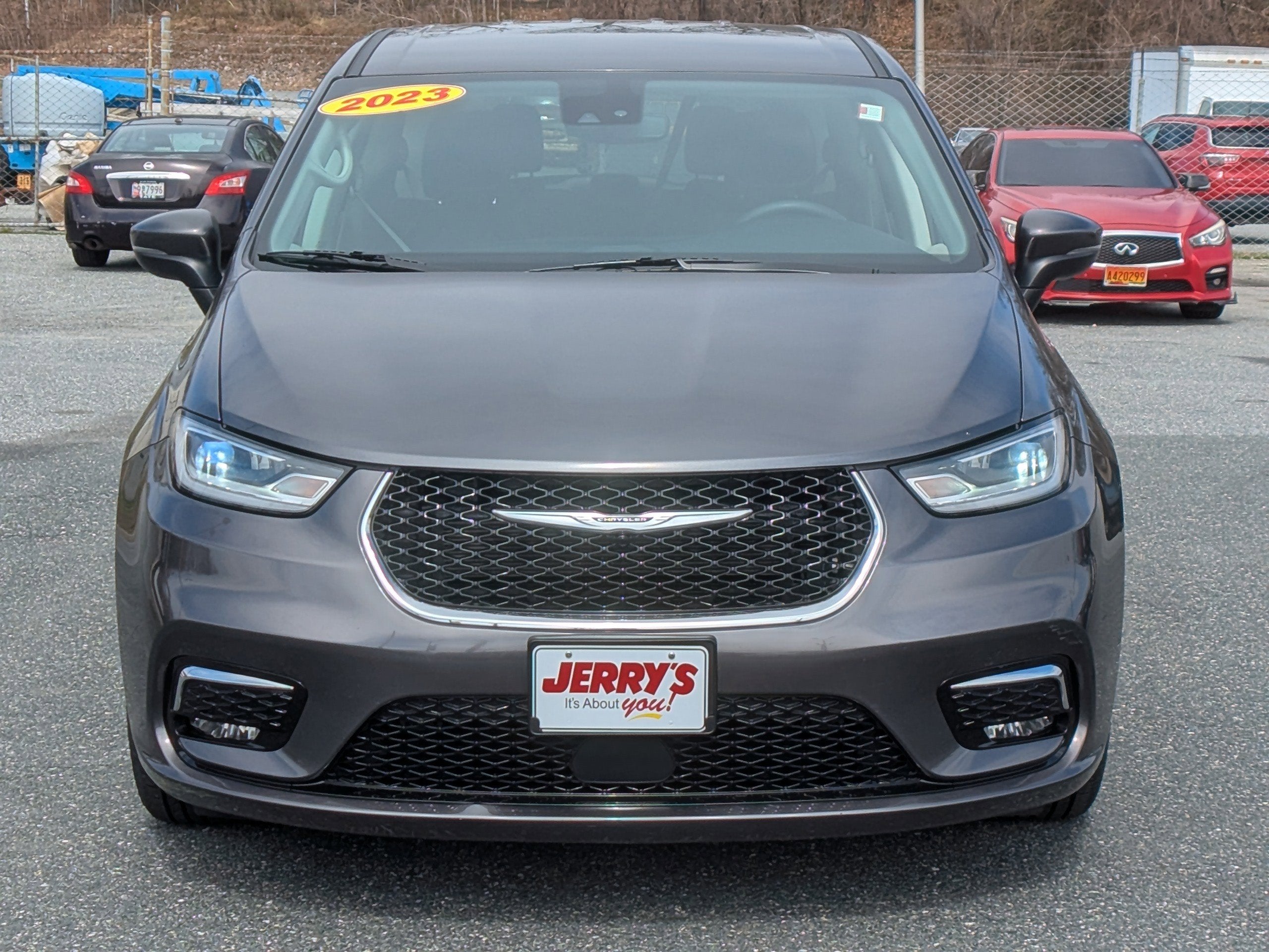 2023 Chrysler Pacifica Touring L