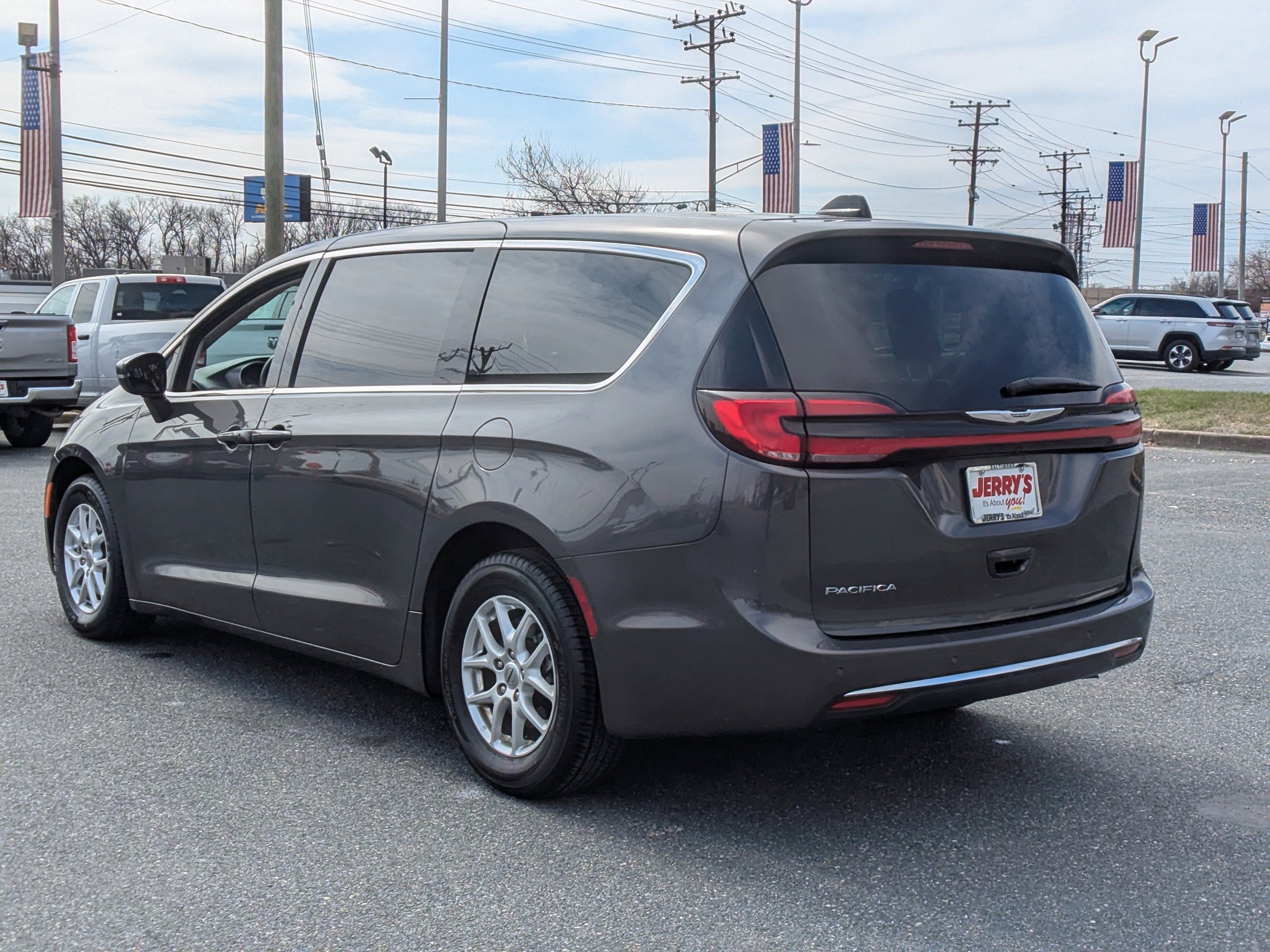 2023 Chrysler Pacifica Touring L