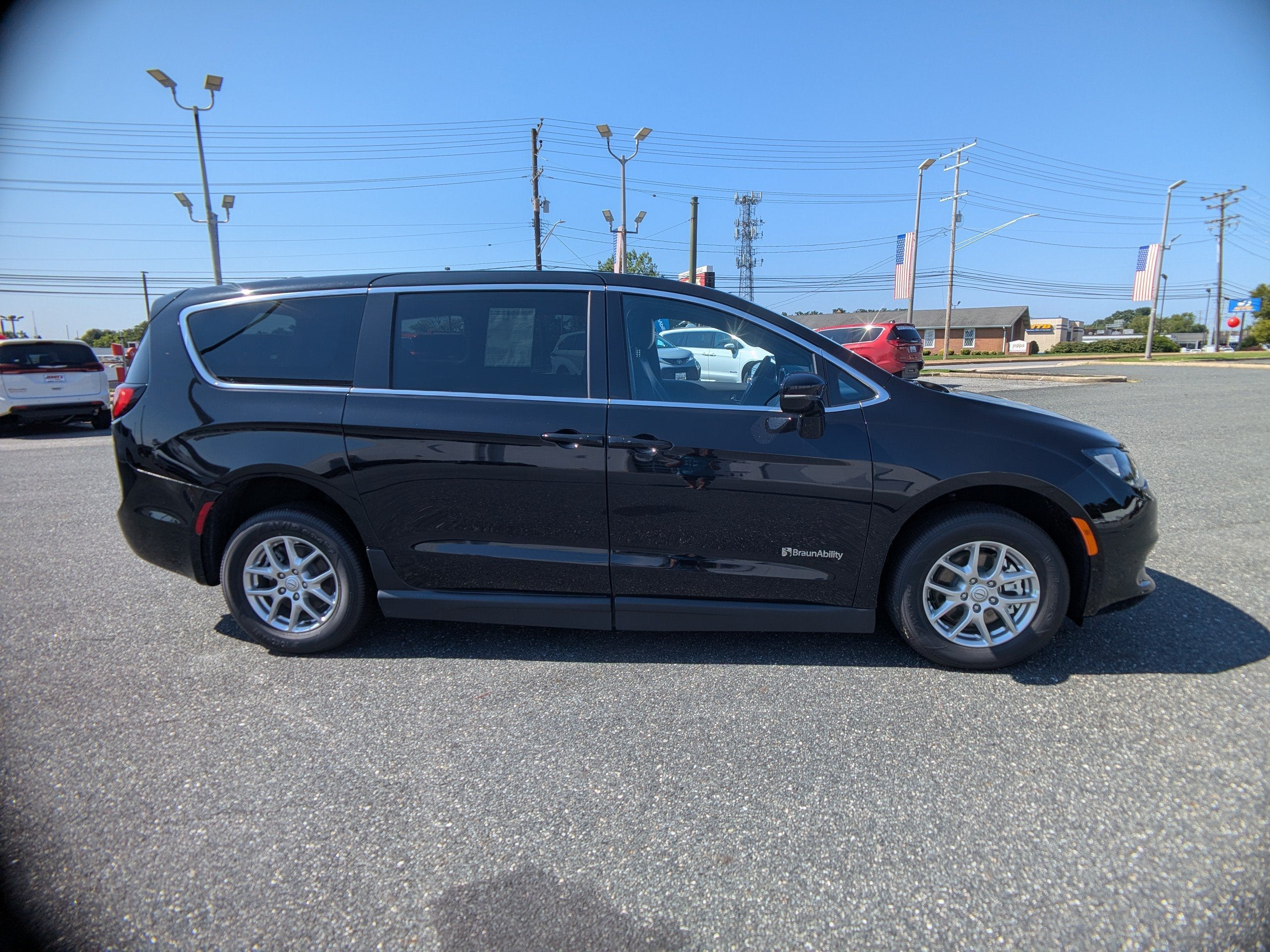 2026 Chrysler Voyager LX