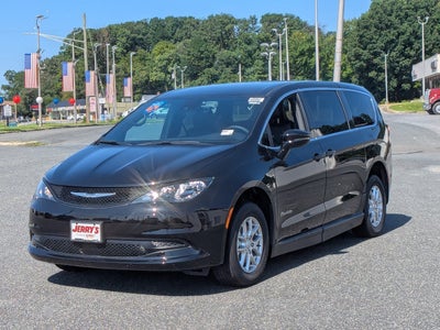 2026 Chrysler Voyager LX