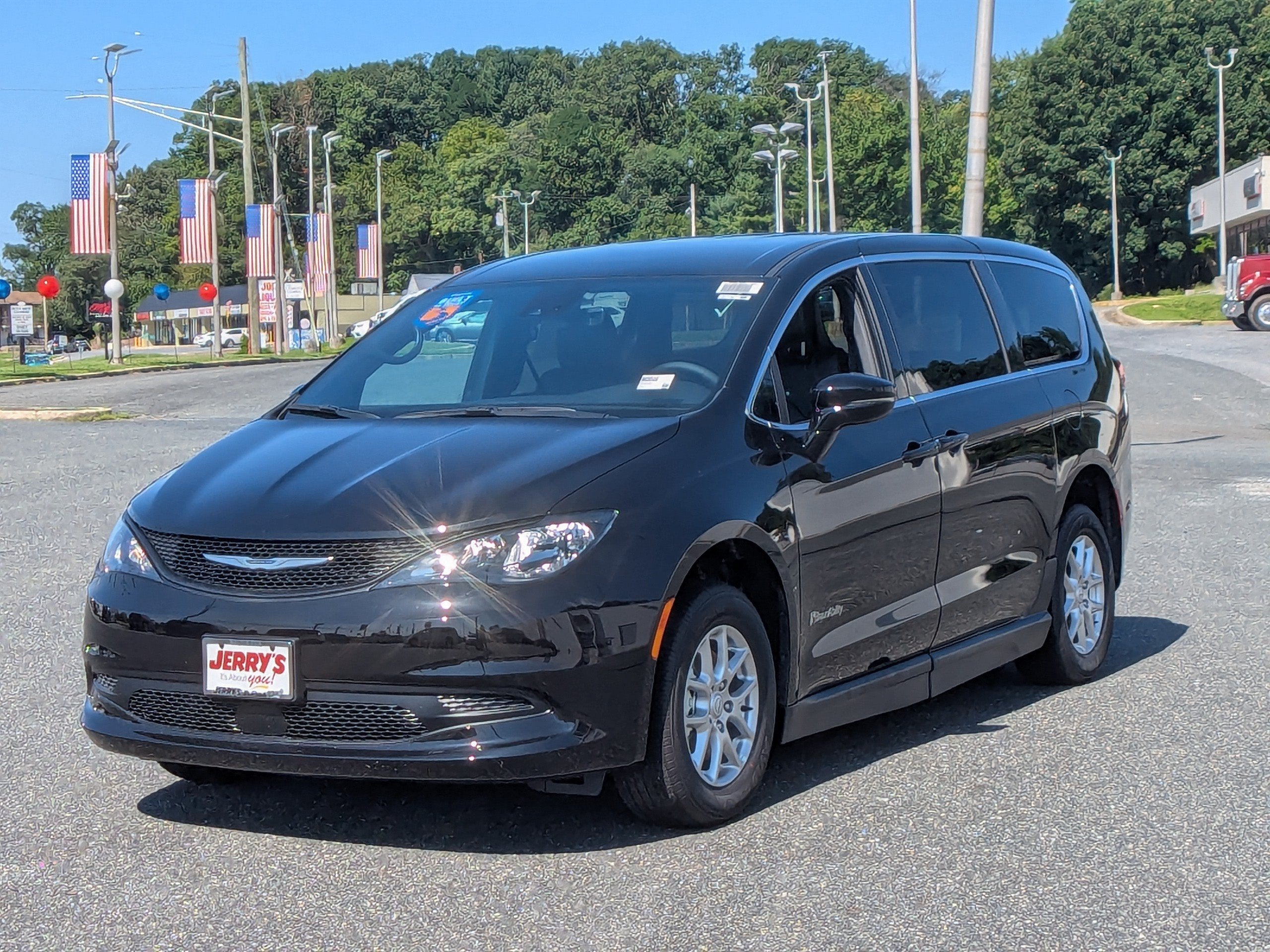 2026 Chrysler Voyager LX