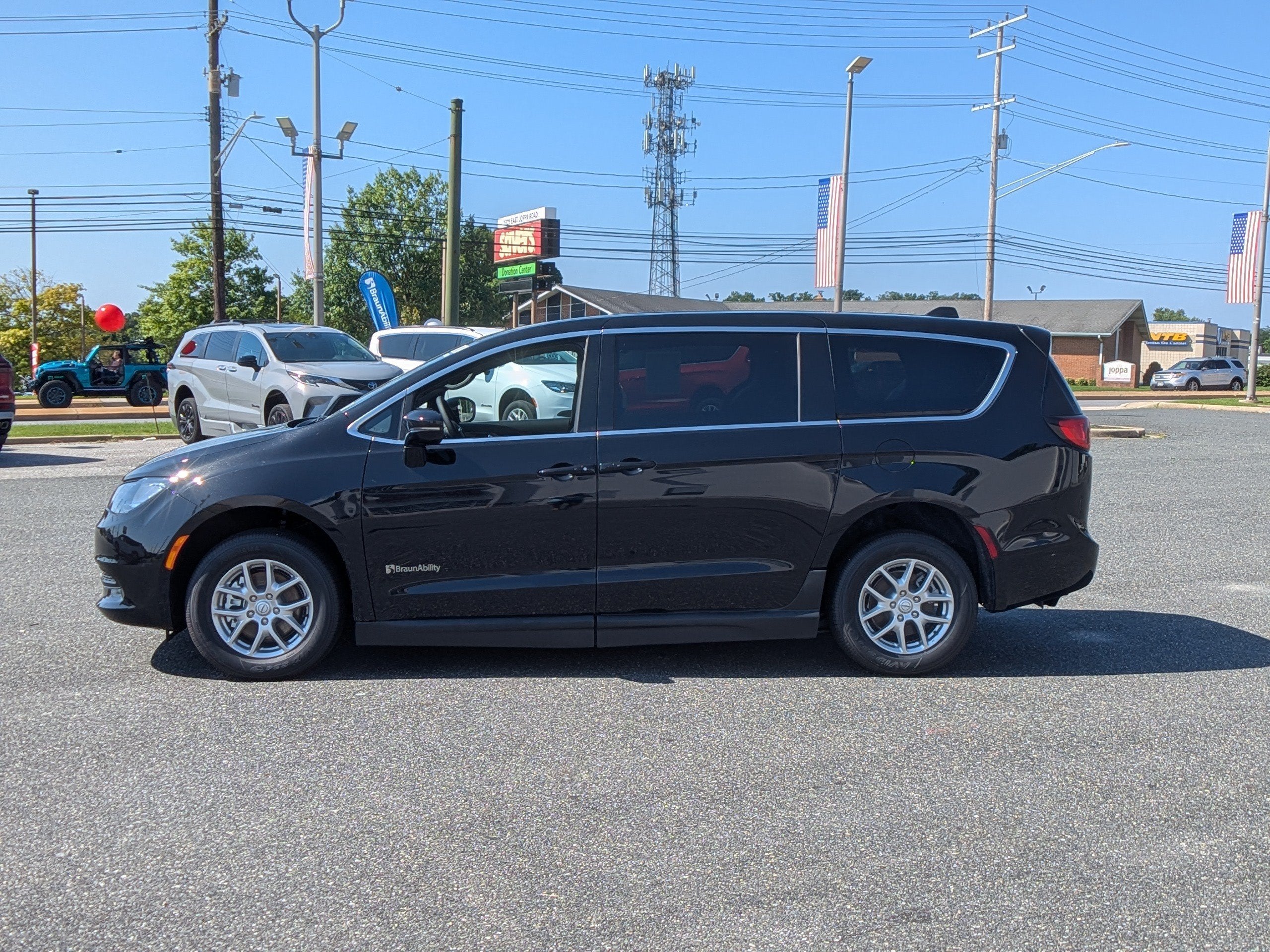 2026 Chrysler Voyager LX
