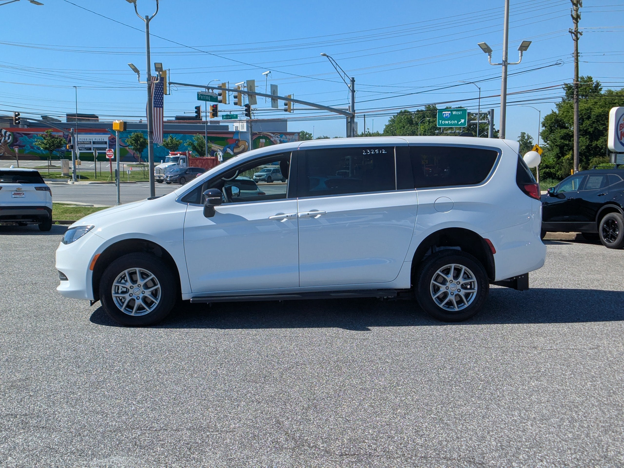 2026 Chrysler Voyager LX
