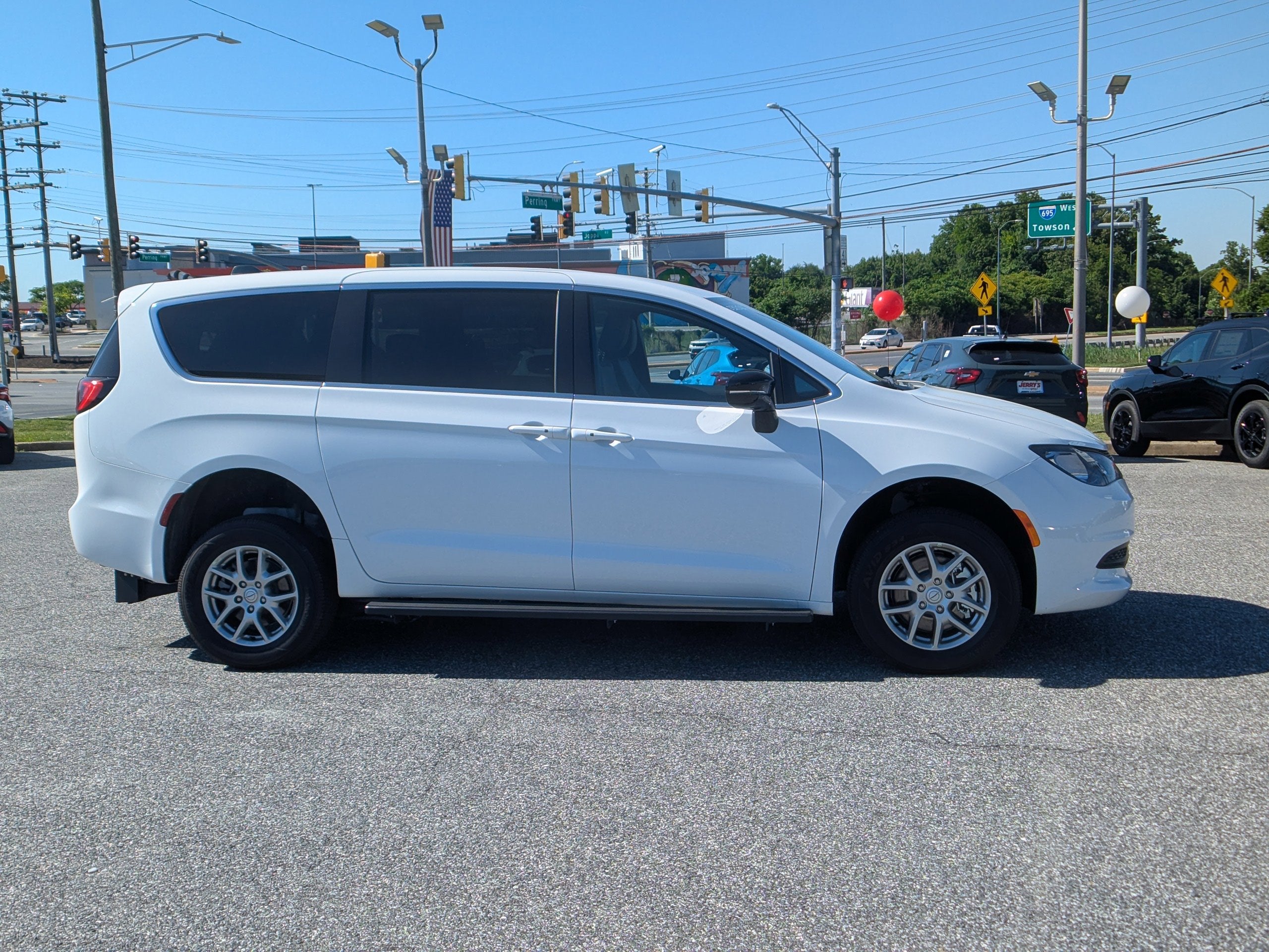 2026 Chrysler Voyager LX
