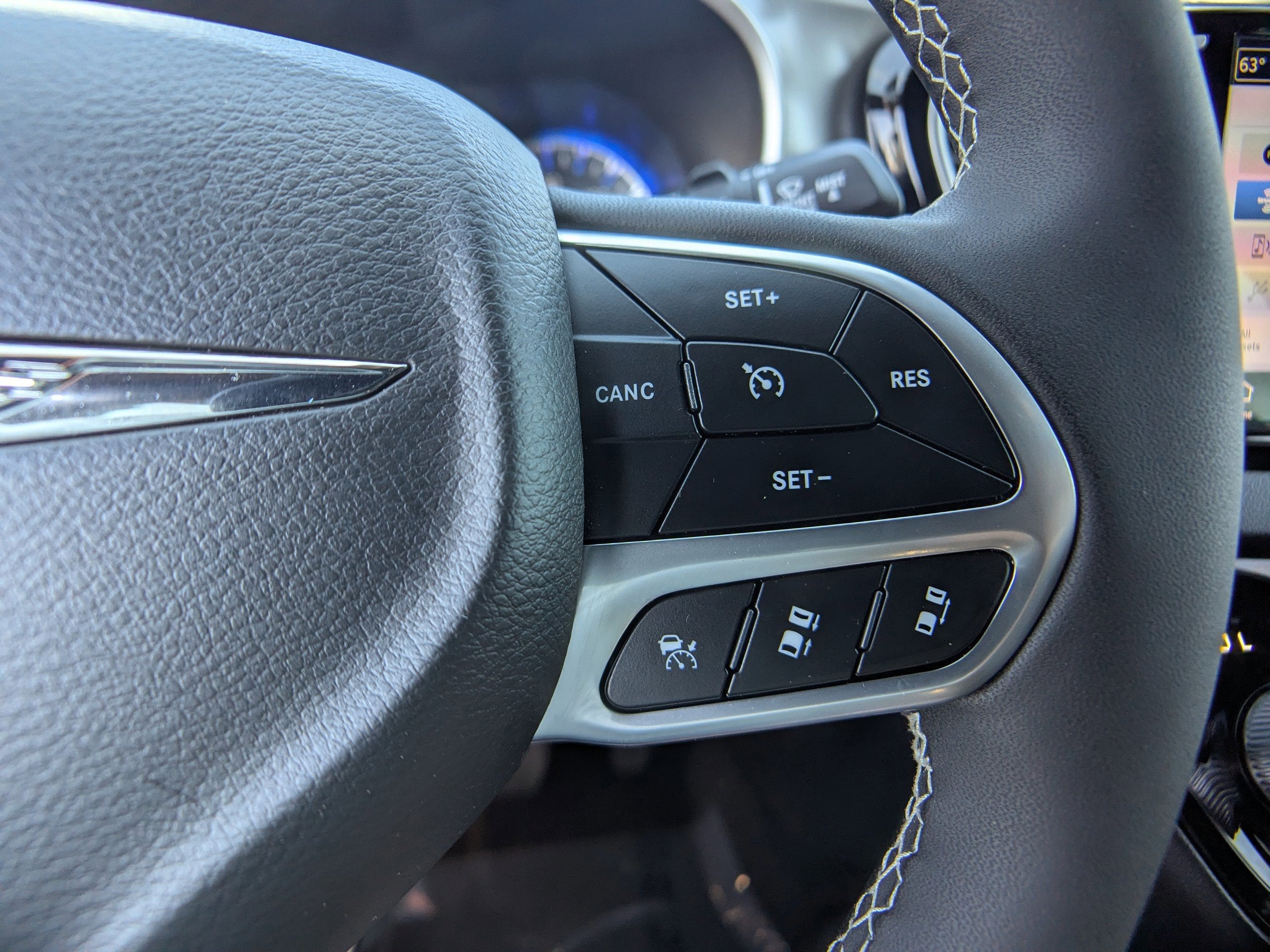 2026 Chrysler Voyager LX