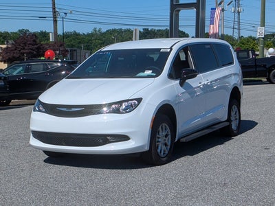 2026 Chrysler Voyager LX