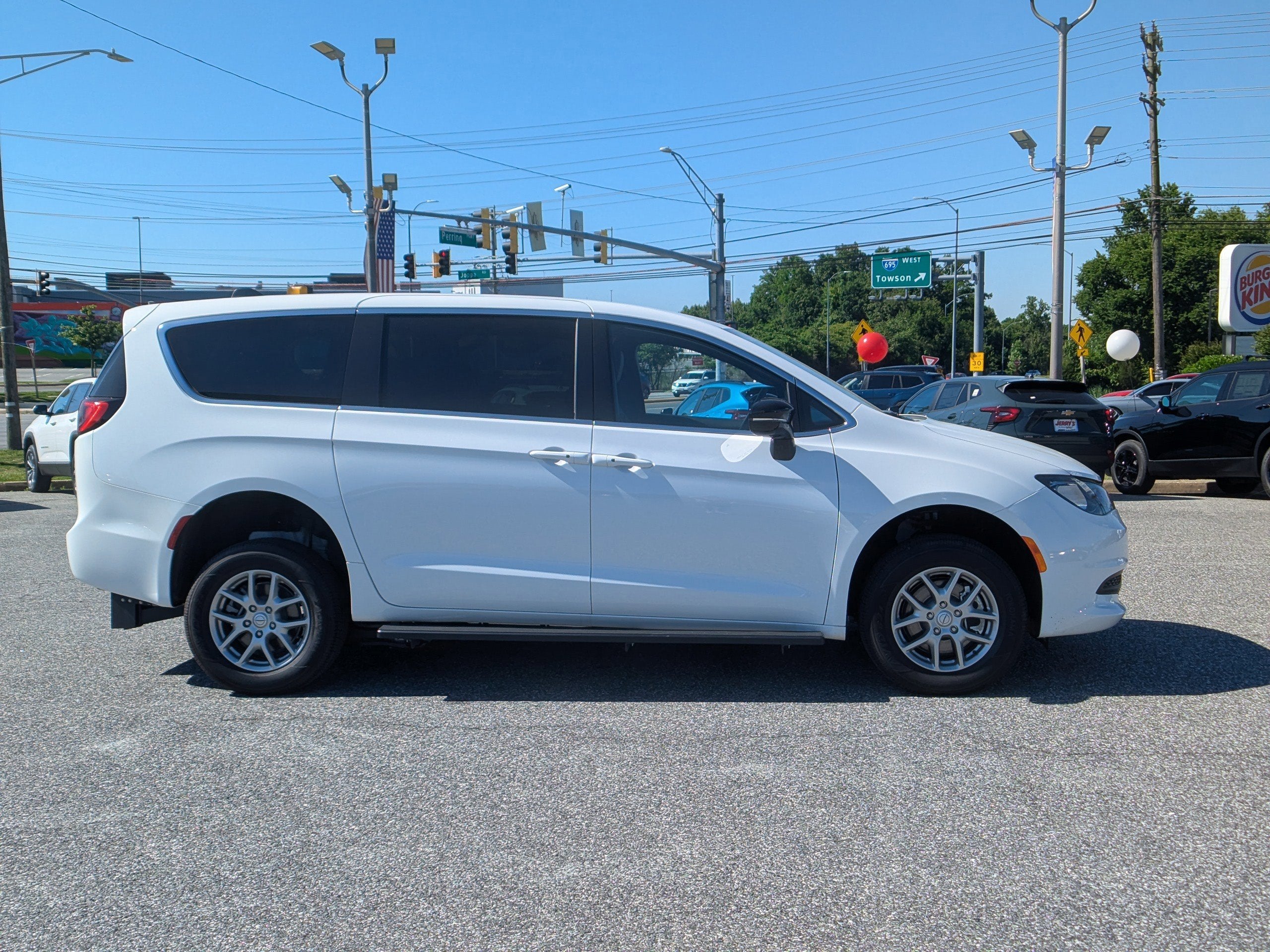 2026 Chrysler Voyager LX