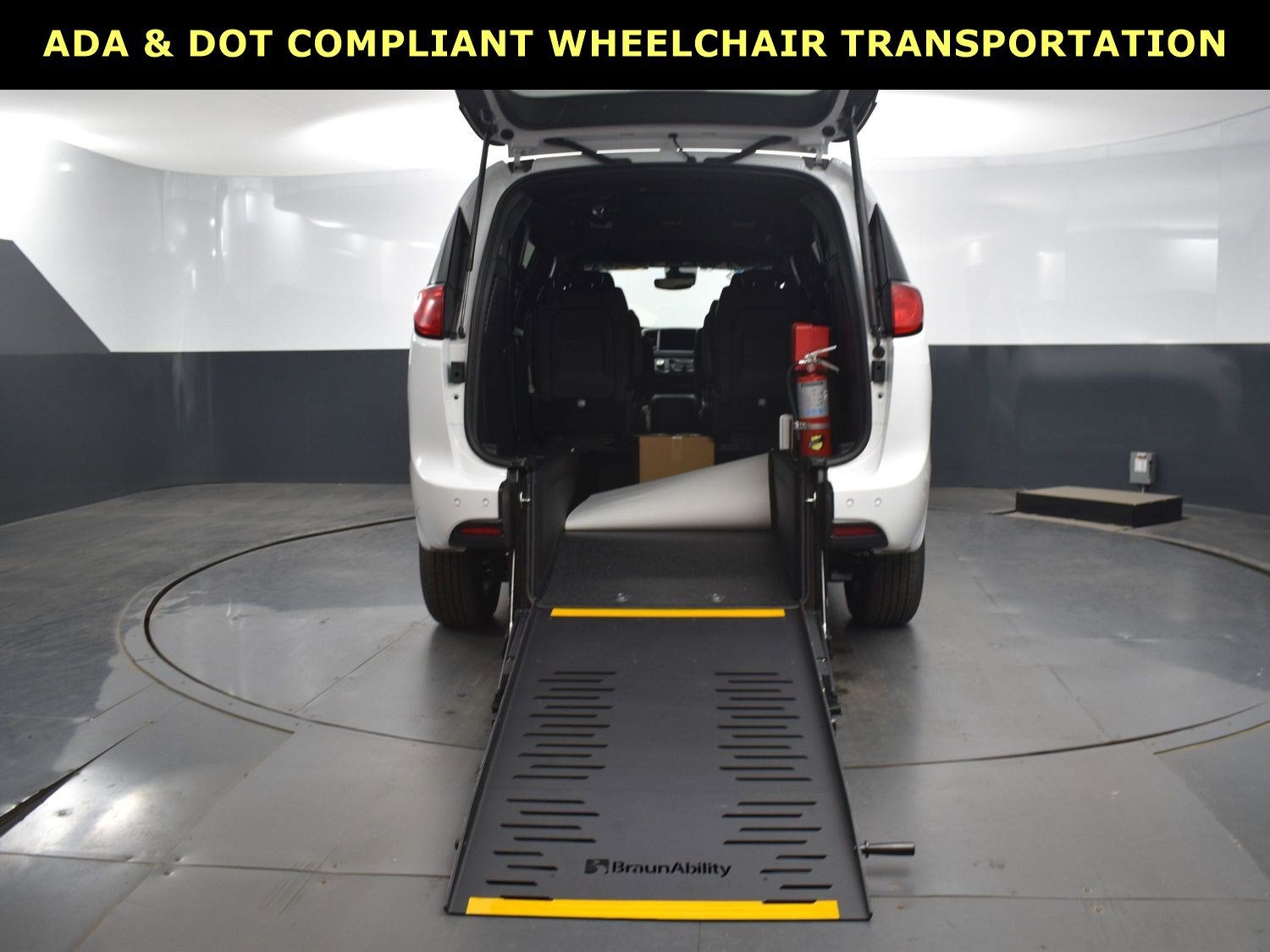 2025 Chrysler Voyager LX