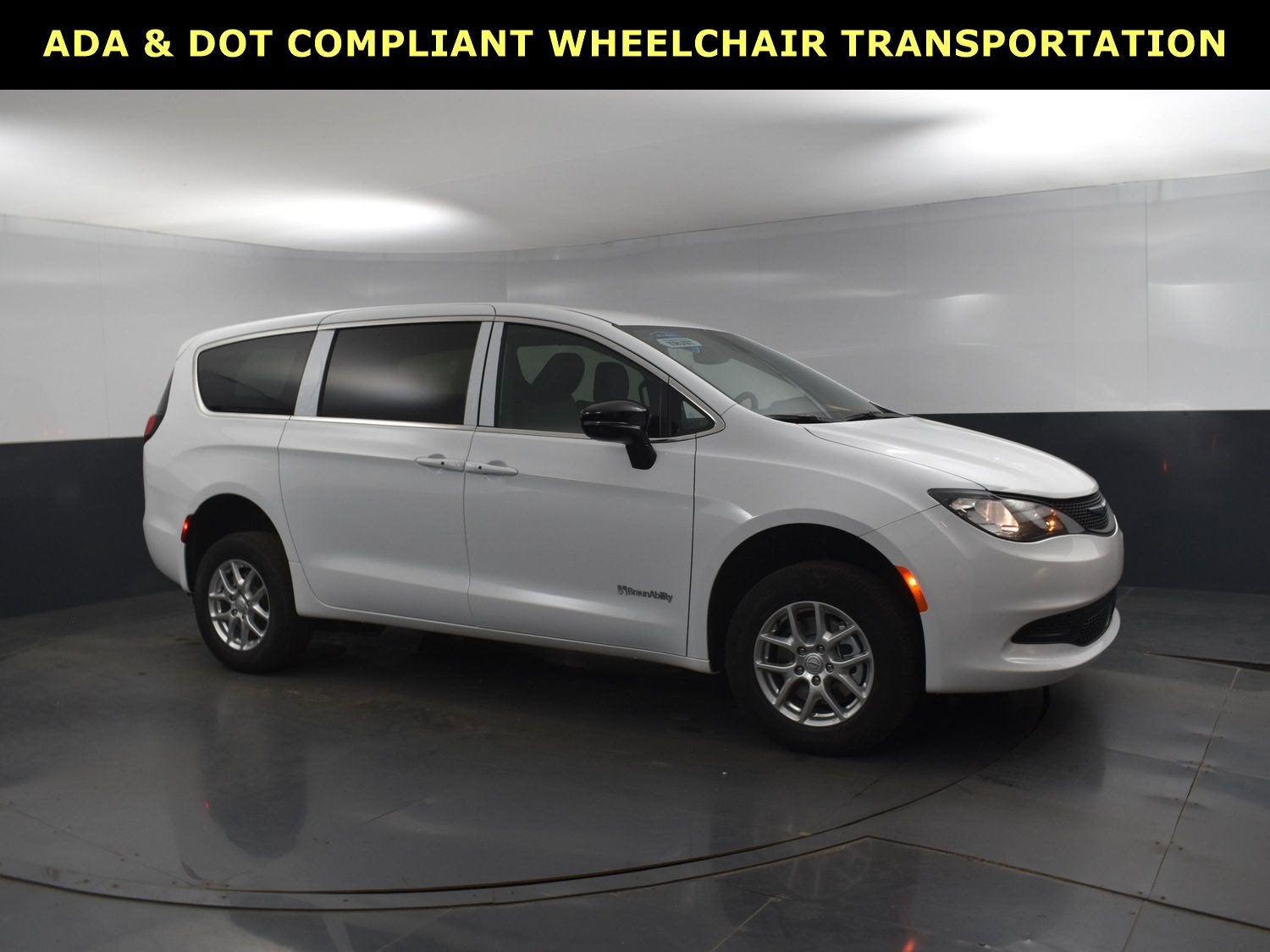 2025 Chrysler Voyager LX