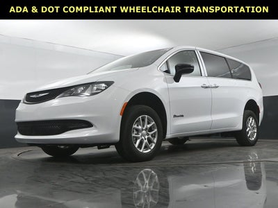 2025 Chrysler Voyager LX