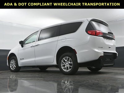 2025 Chrysler Voyager LX