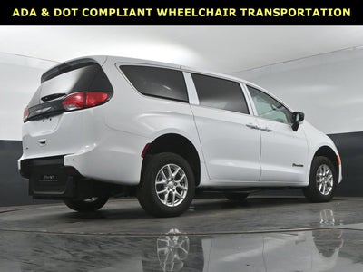 2025 Chrysler Voyager LX