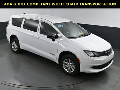 2025 Chrysler Voyager LX