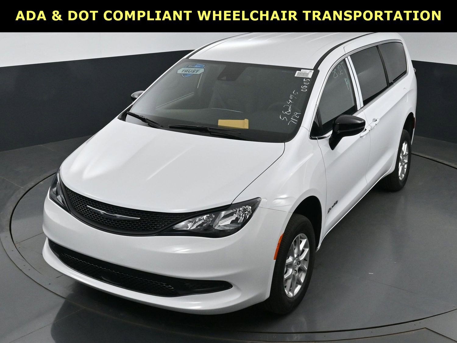 2025 Chrysler Voyager LX