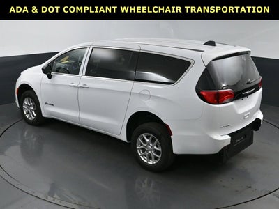 2025 Chrysler Voyager LX