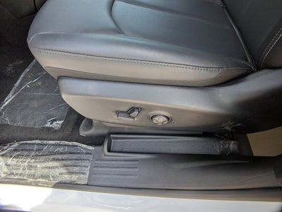 2025 Chrysler Voyager LX