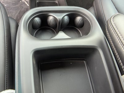 2025 Chrysler Voyager LX