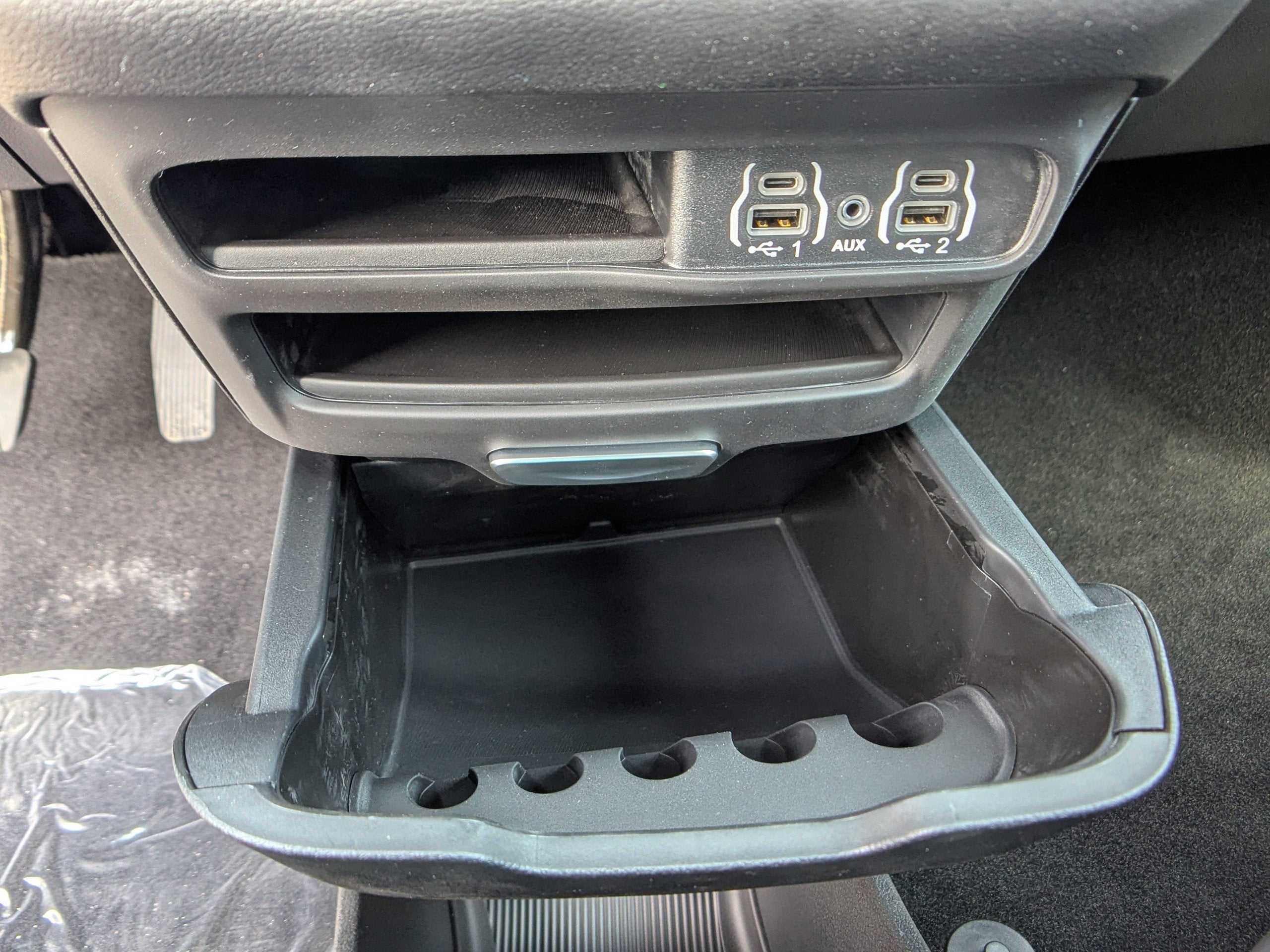 2025 Chrysler Voyager LX