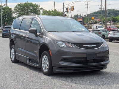 2021 Chrysler Voyager LXI