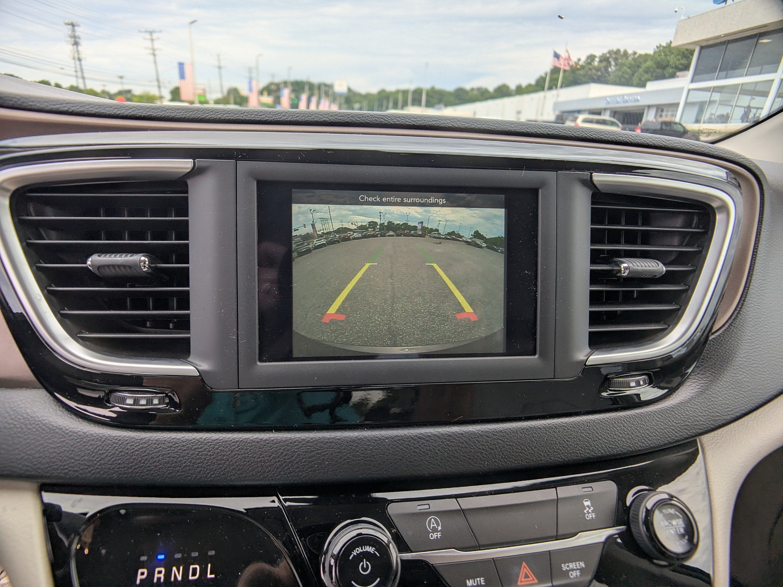 2021 Chrysler Voyager LXI