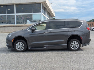 2021 Chrysler Voyager LXI