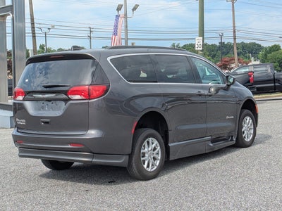 2021 Chrysler Voyager LXI