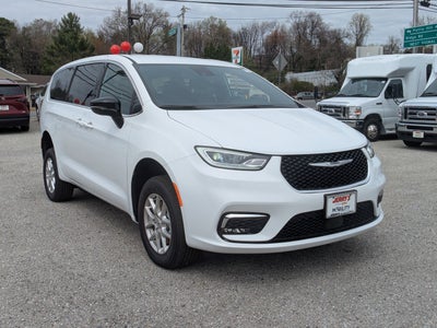 2024 Chrysler Pacifica Touring