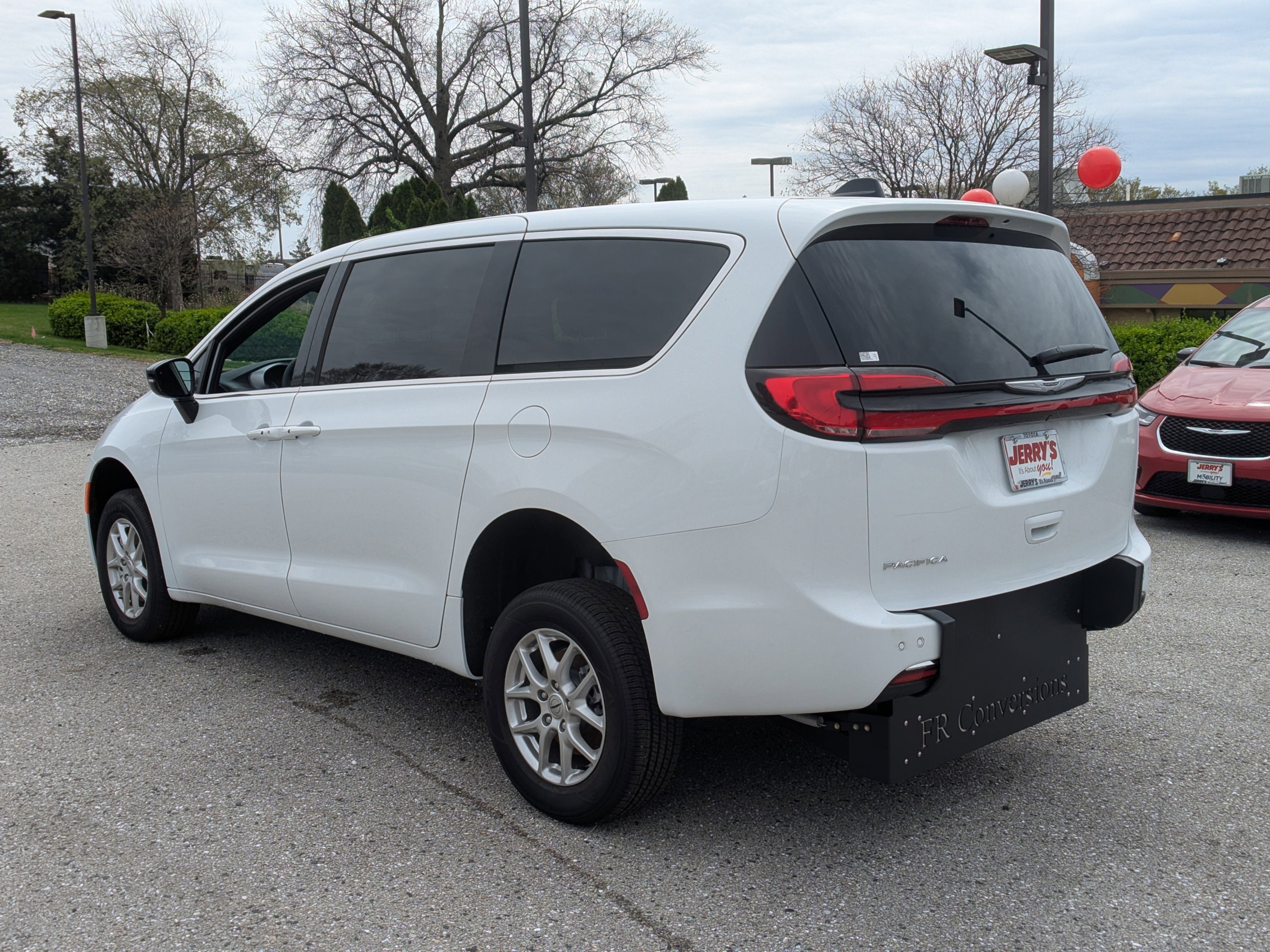 2024 Chrysler Pacifica Touring