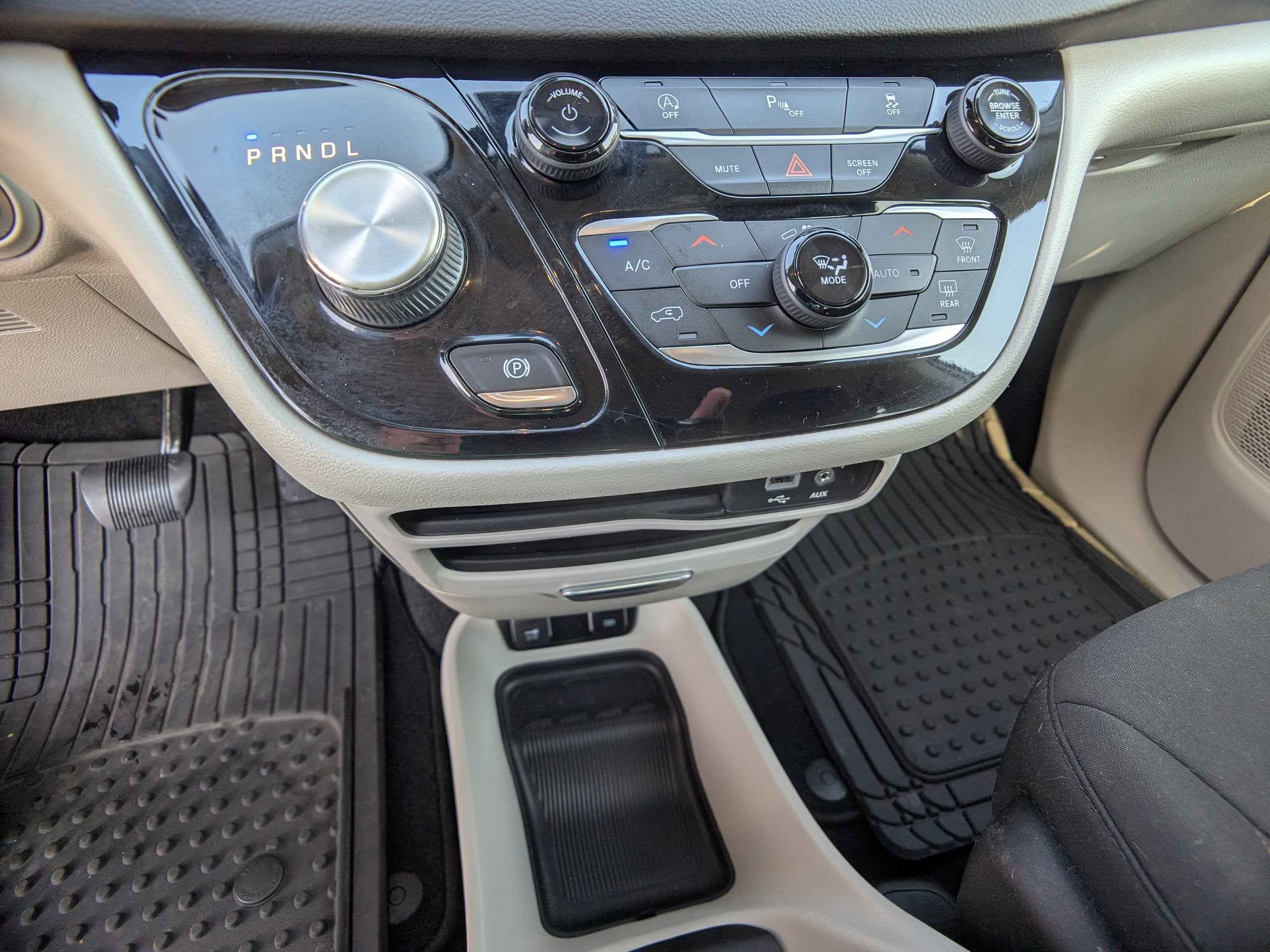 2020 Chrysler Pacifica Touring