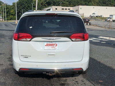 2020 Chrysler Pacifica Touring