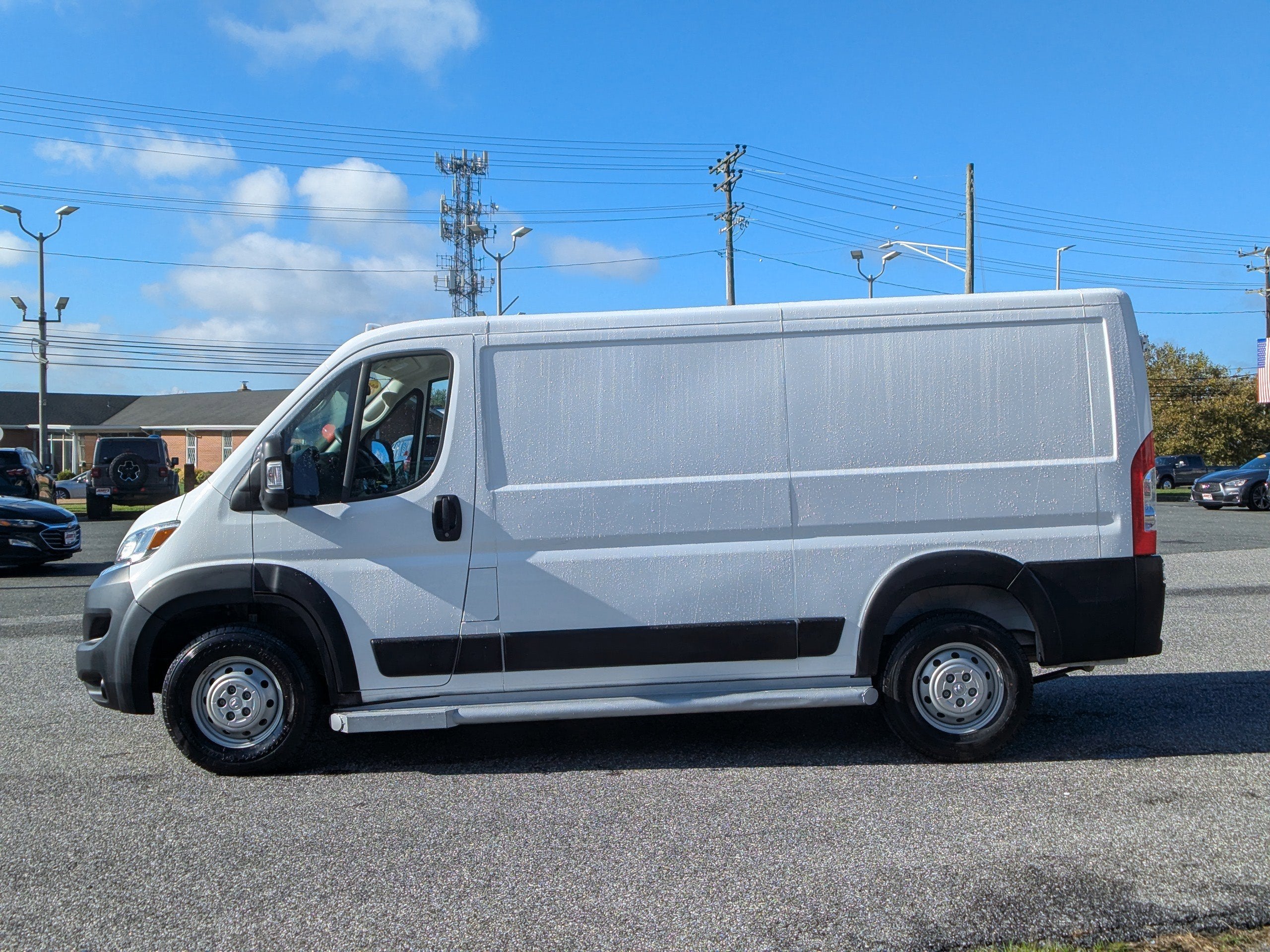 2023 RAM ProMaster Cargo Van 2500 Low Roof 136" WB