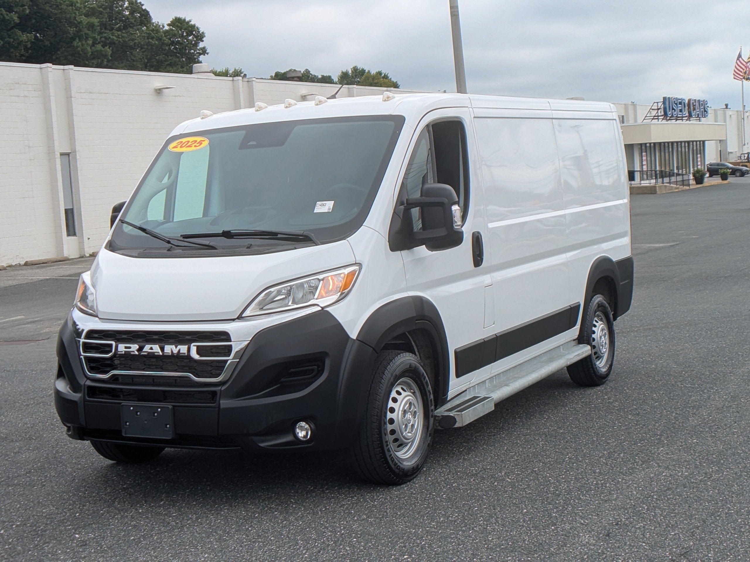 2025 RAM ProMaster Cargo Van Tradesman