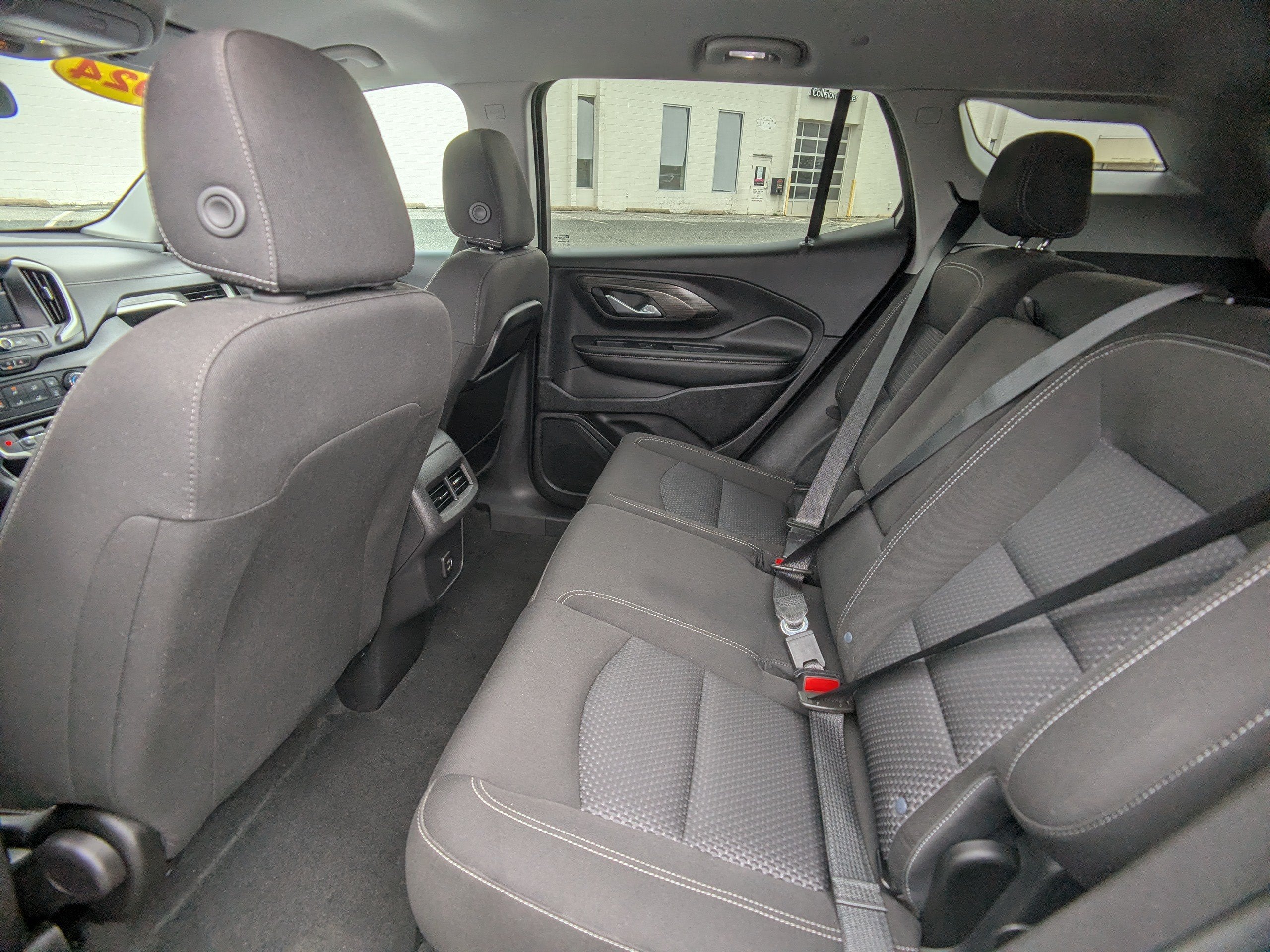 2024 GMC Terrain SLE - Photo 13