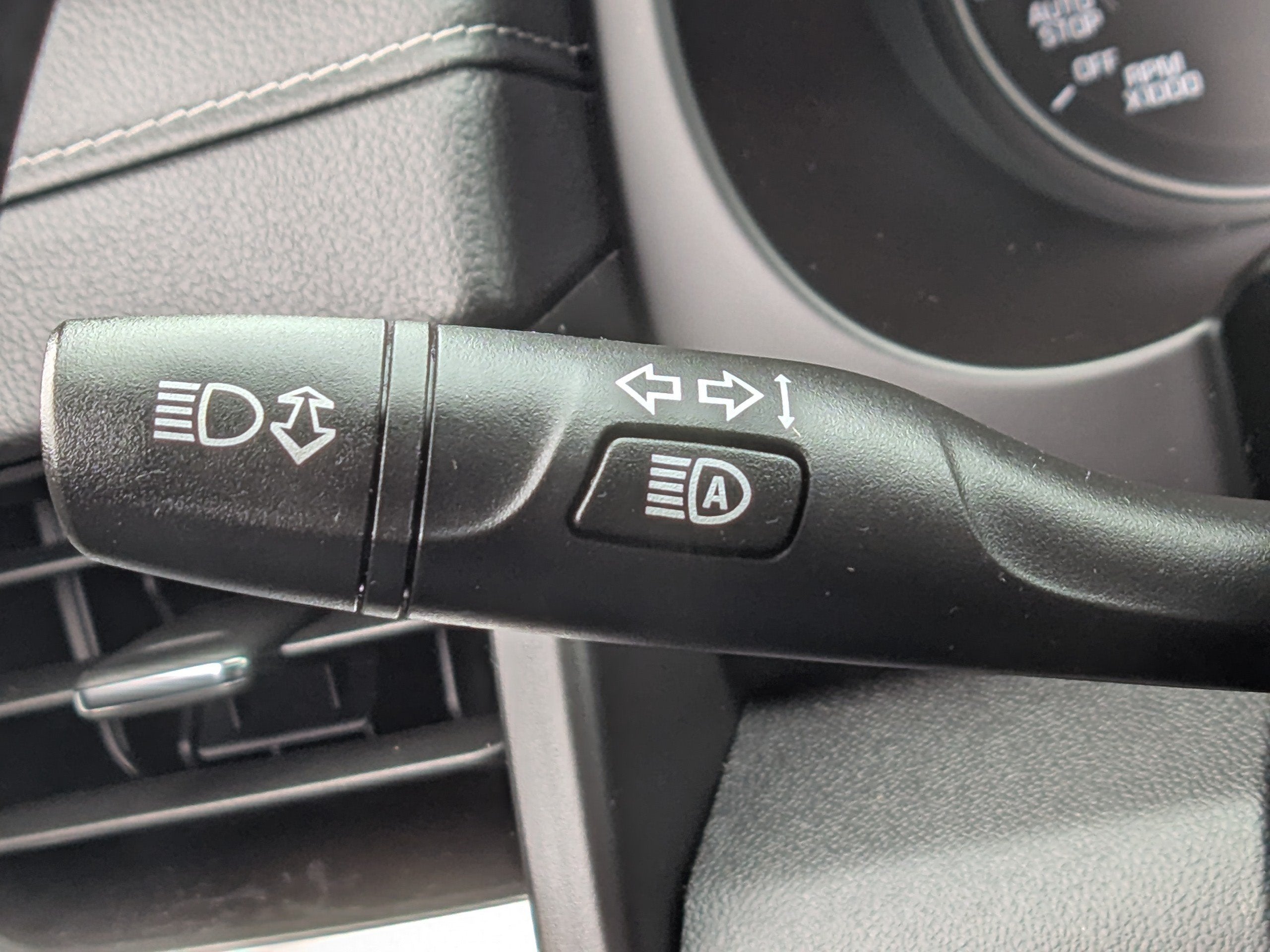 2024 GMC Terrain SLE - Photo 25