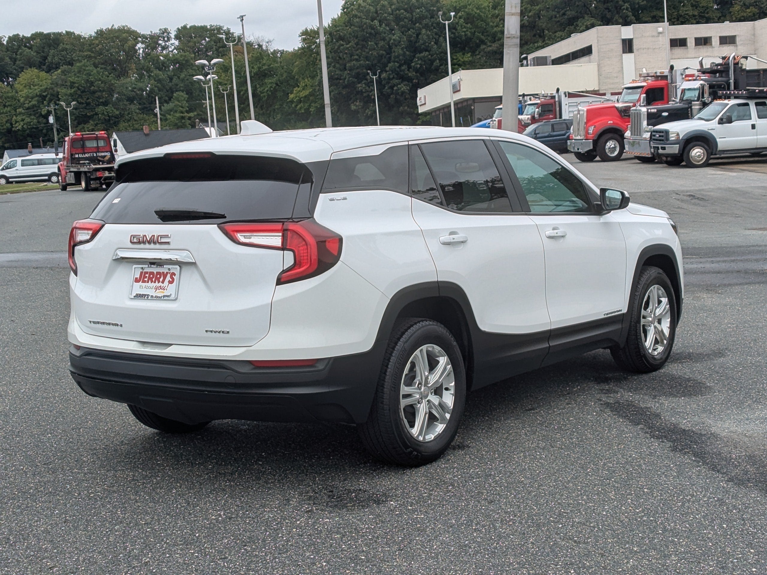 2024 GMC Terrain SLE