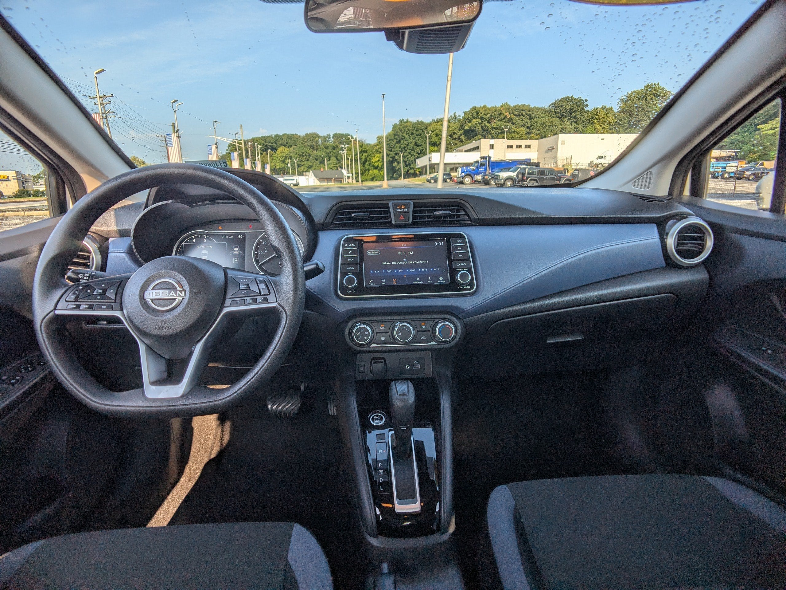 2024 Nissan Versa SV