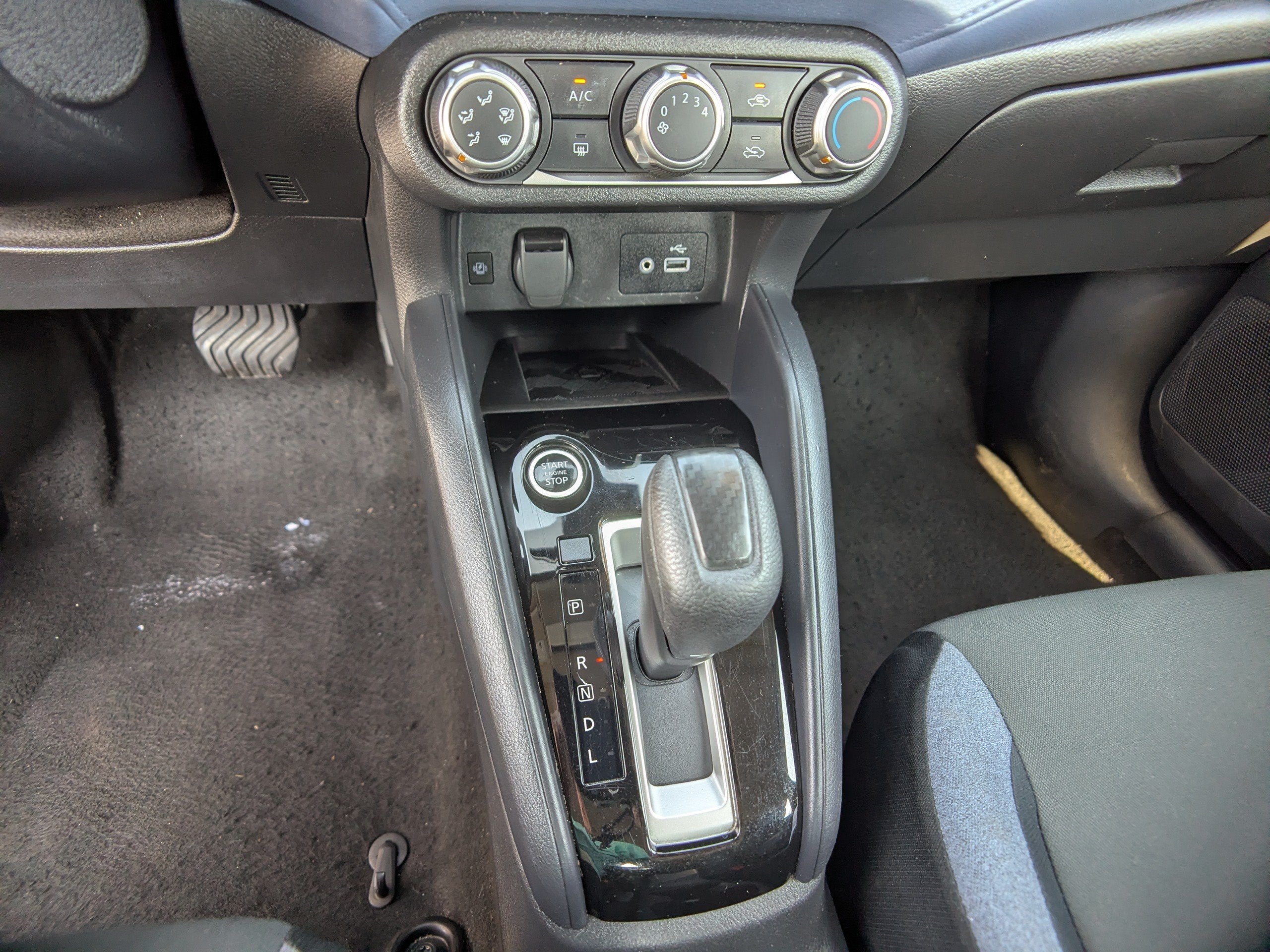 2024 Nissan Versa SV
