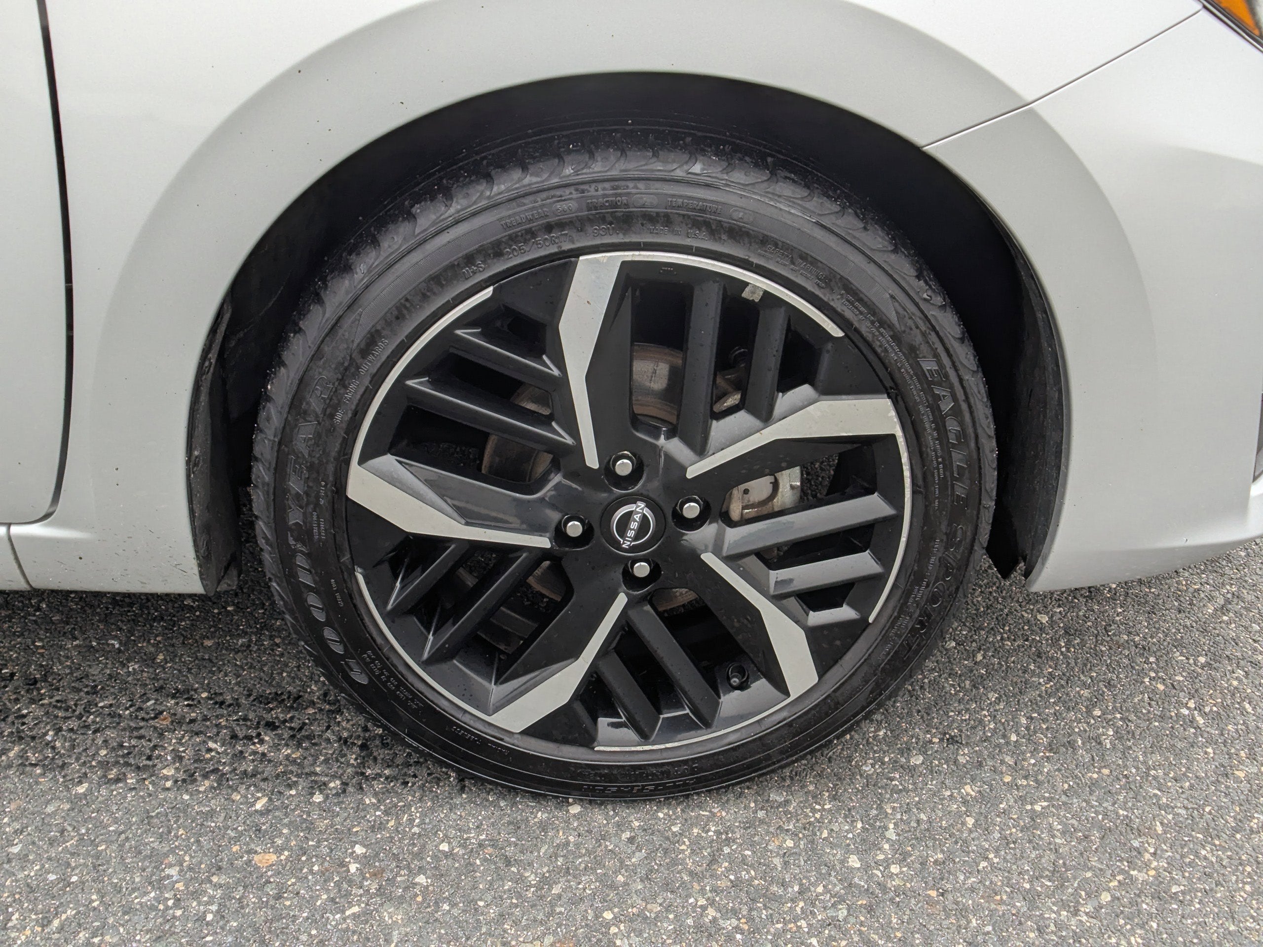 2024 Nissan Versa SR