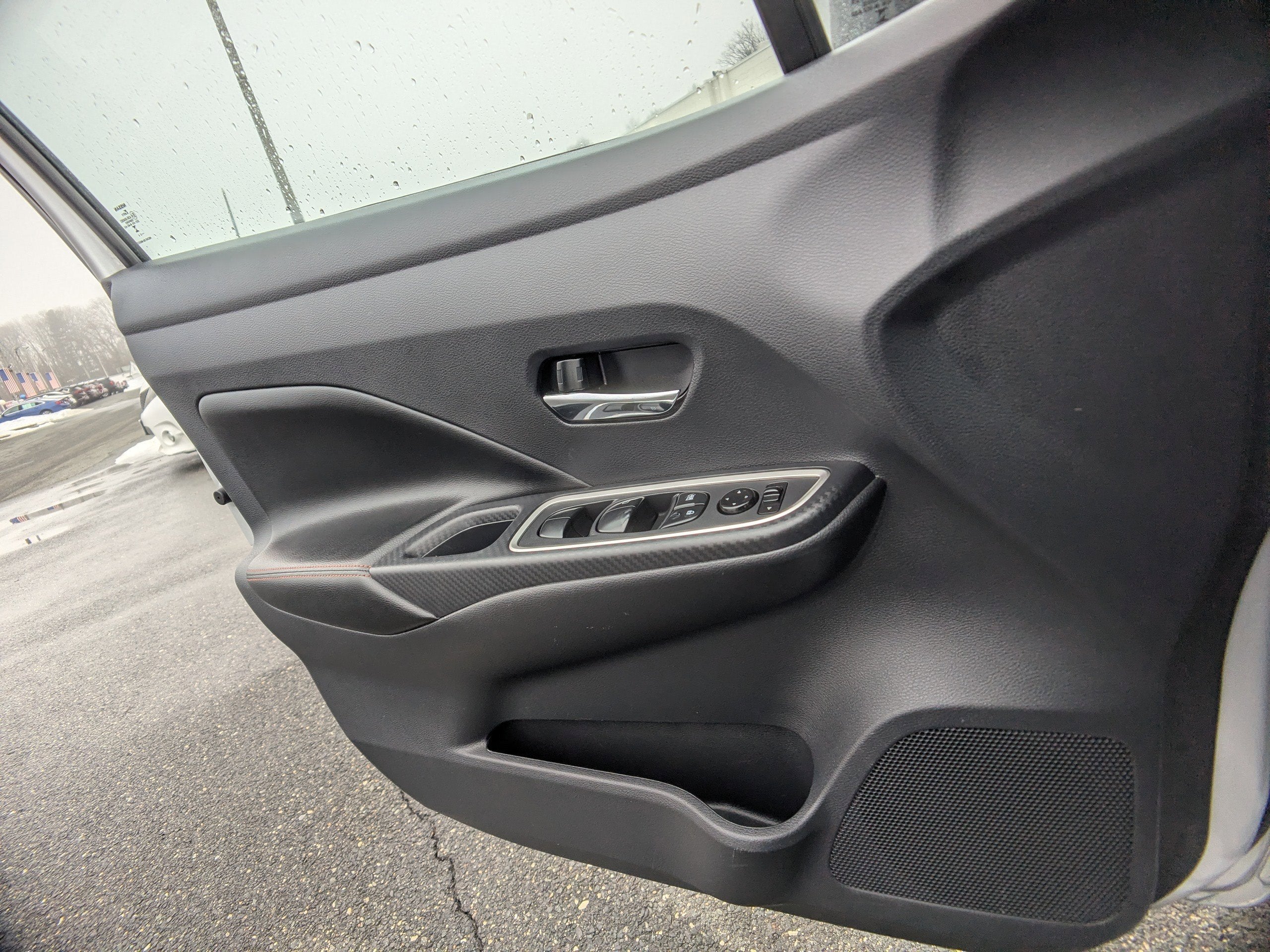 2024 Nissan Versa SR