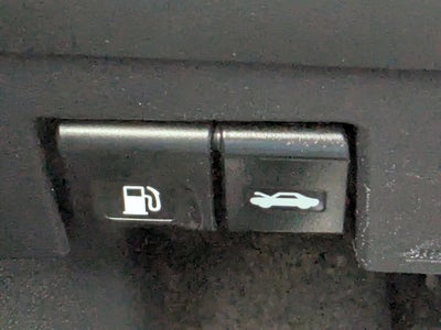 2024 Nissan Versa SR