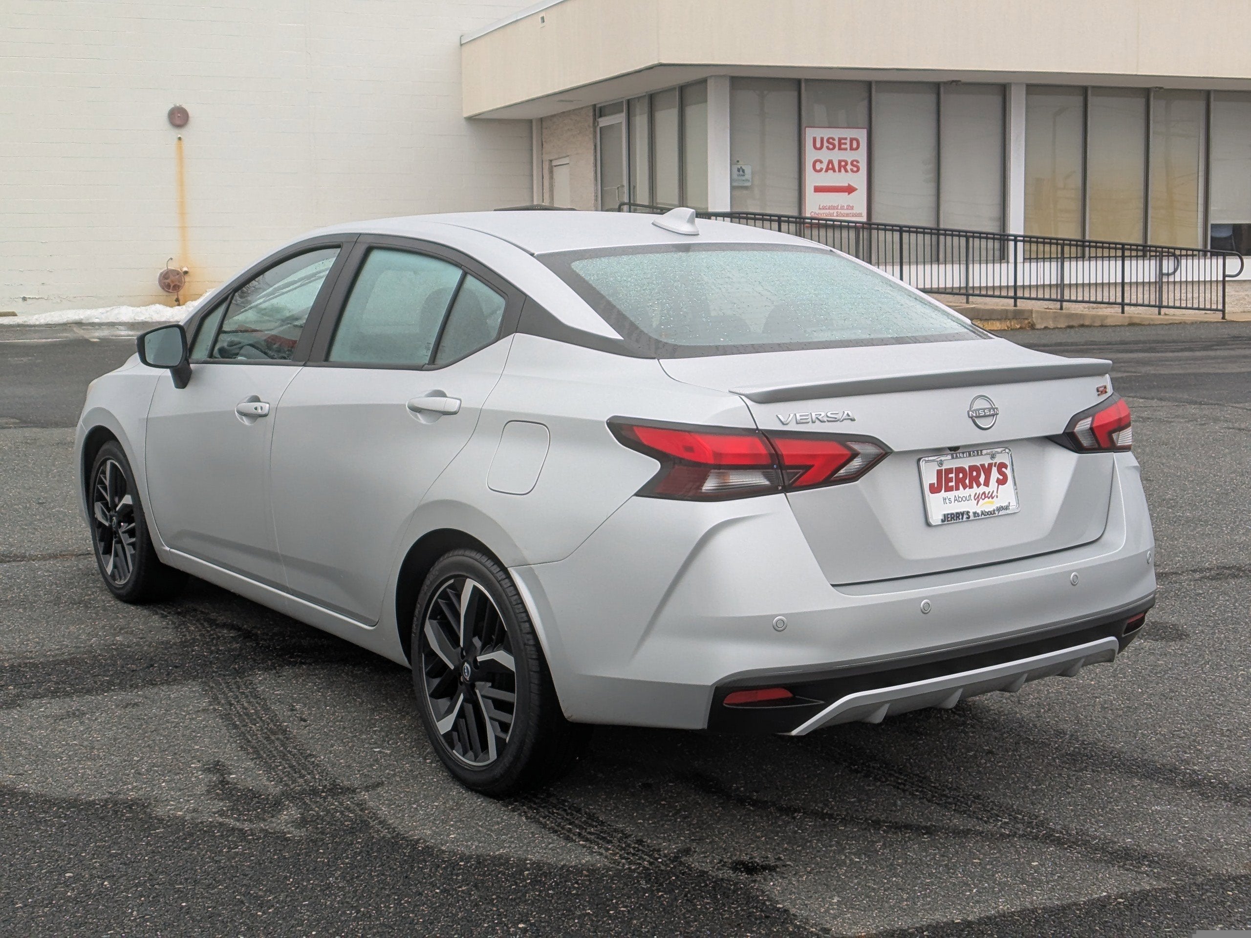 2024 Nissan Versa SR