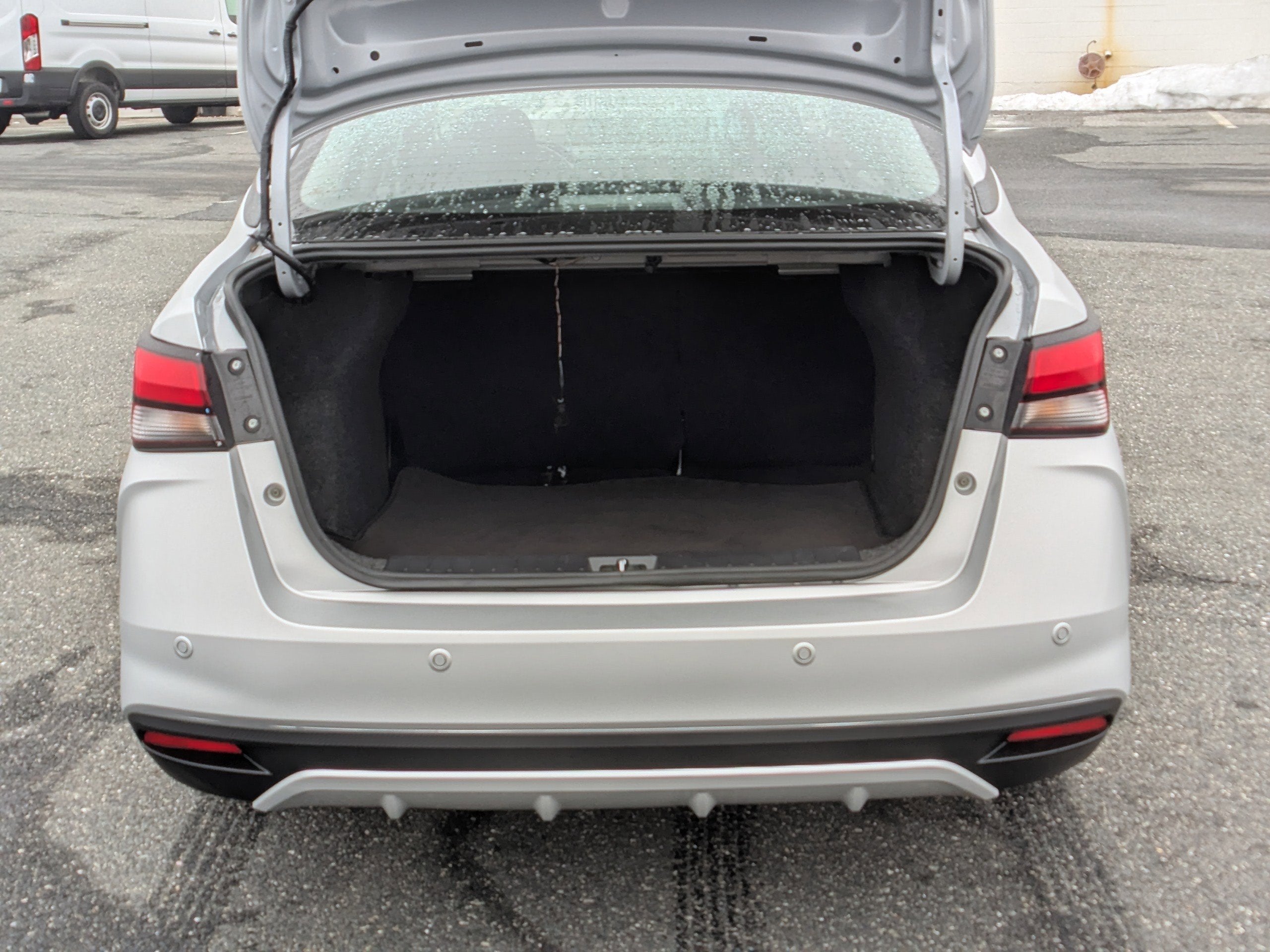 2024 Nissan Versa SR