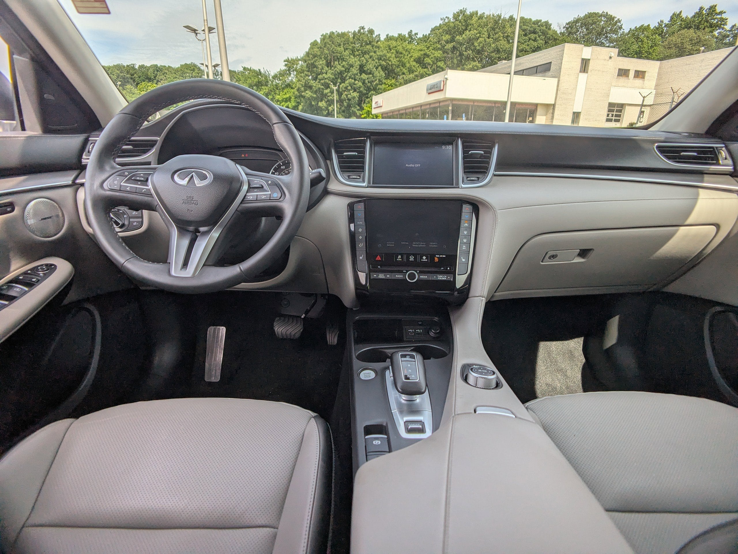 2023 INFINITI QX50 LUXE