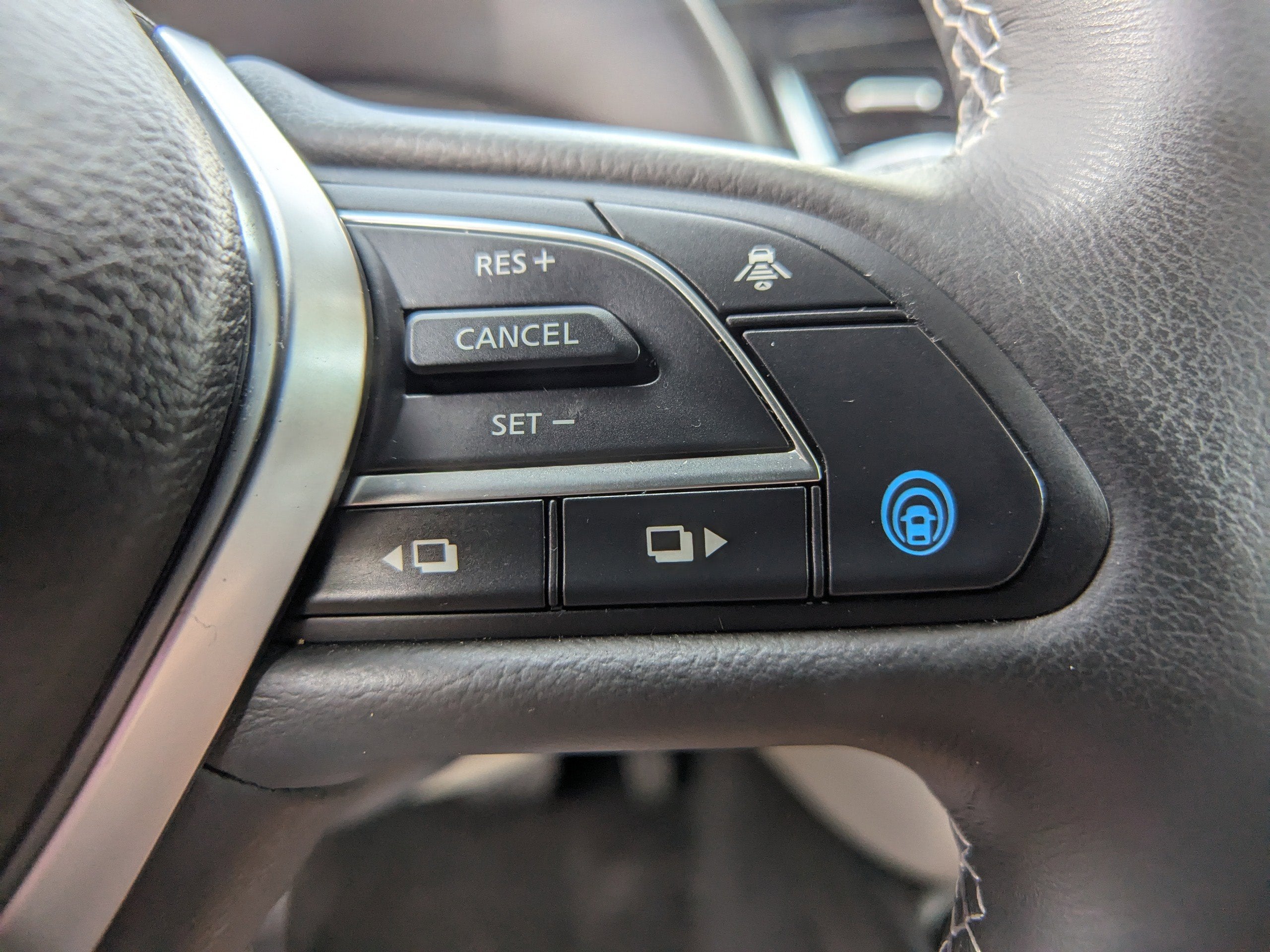 2023 INFINITI QX50 LUXE