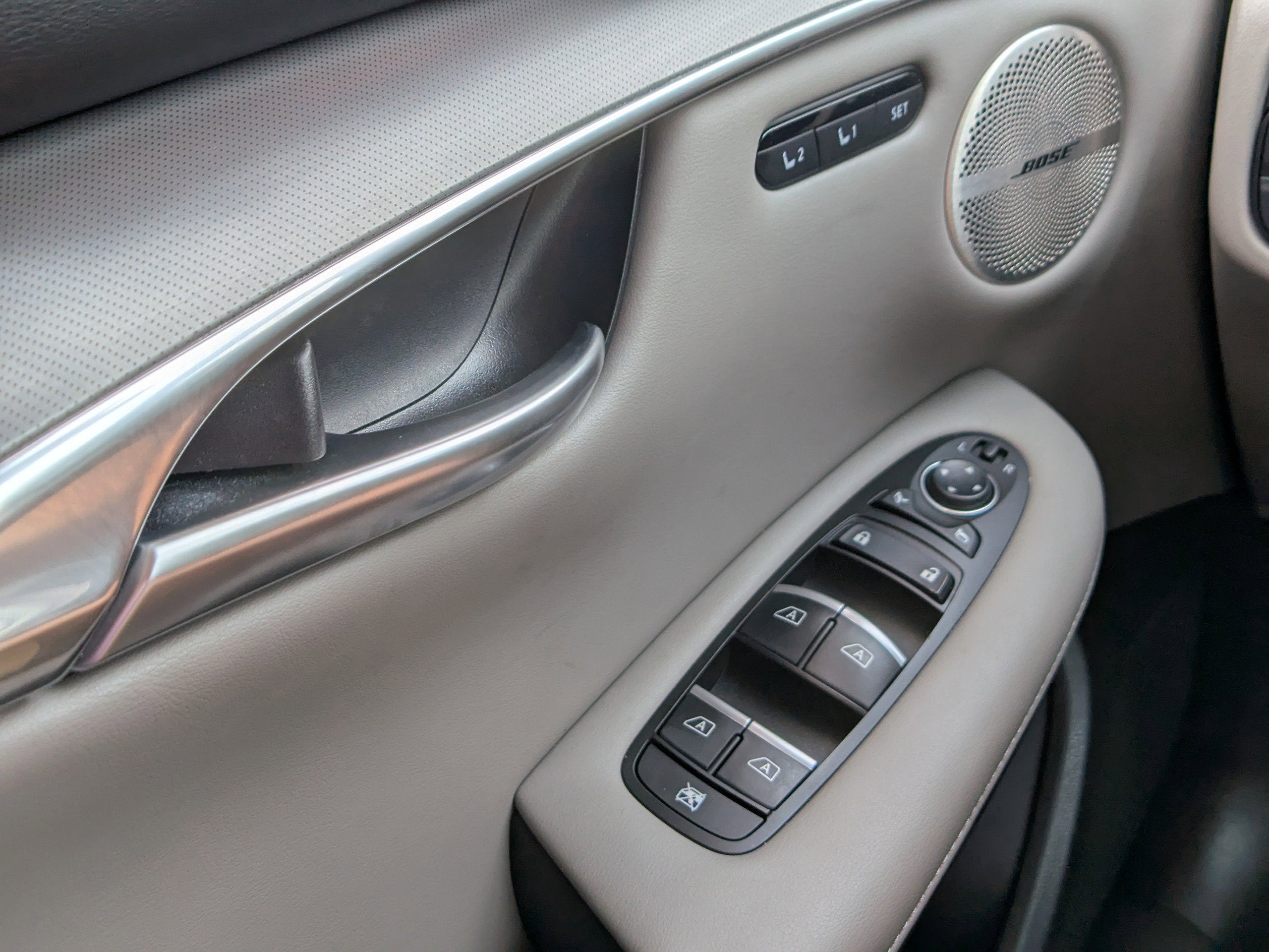 2023 INFINITI QX50 LUXE