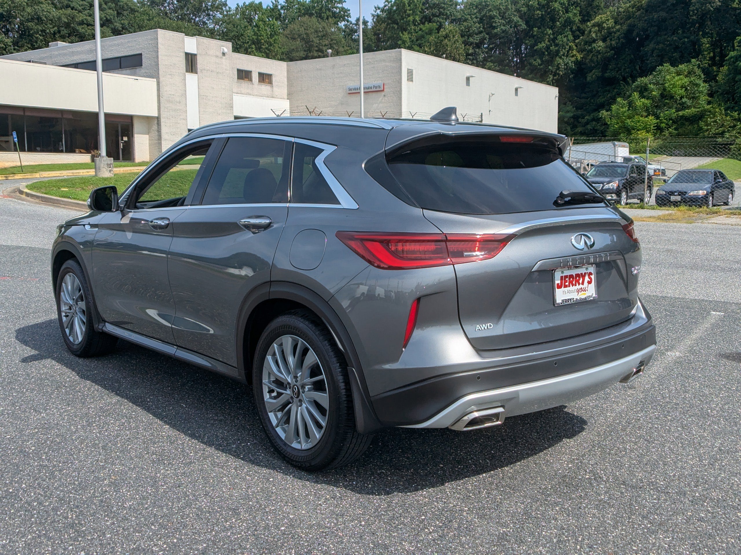 2023 INFINITI QX50 LUXE